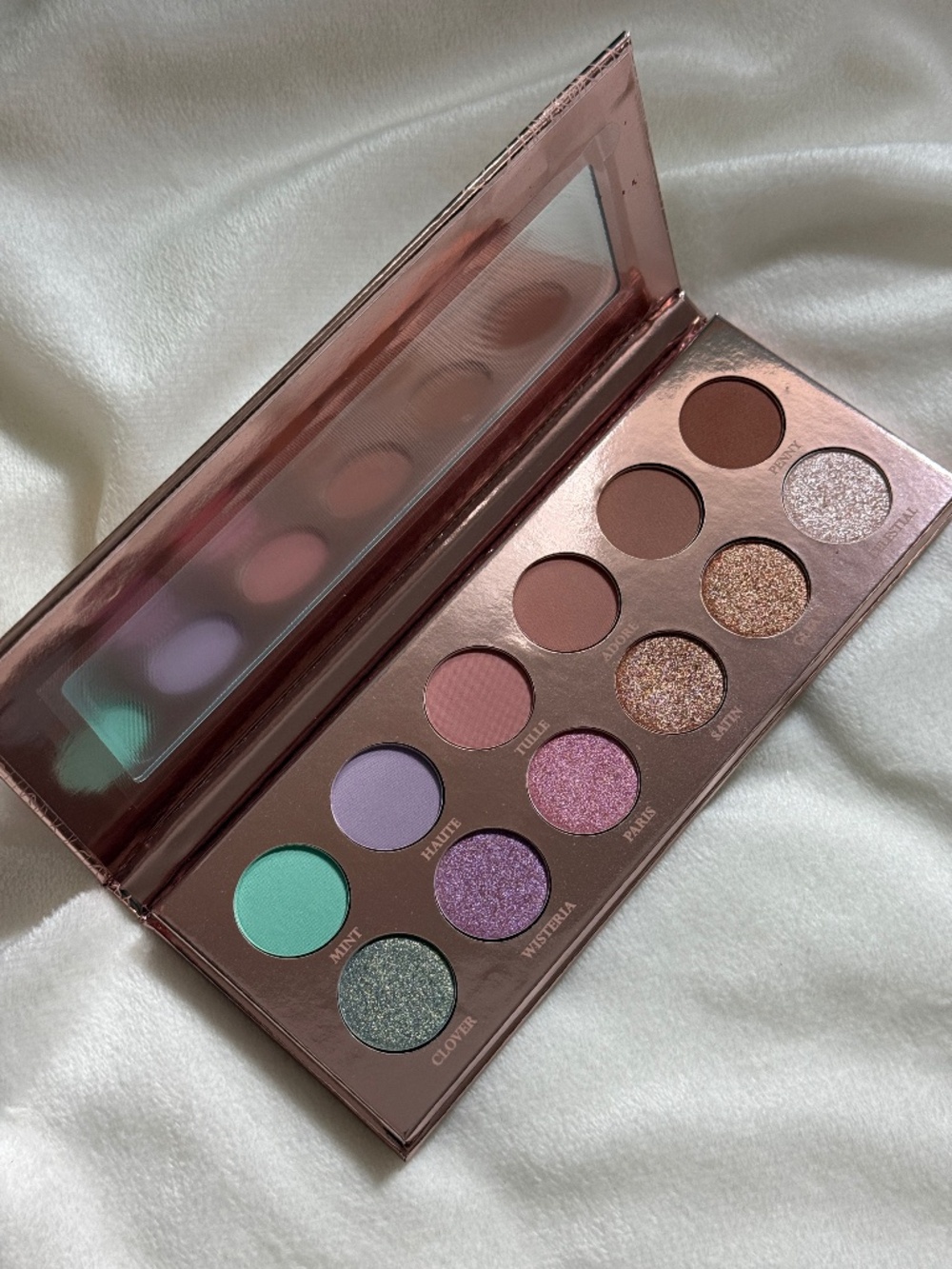 Girlactik The Essential Eyeshadow Palette Volume 2